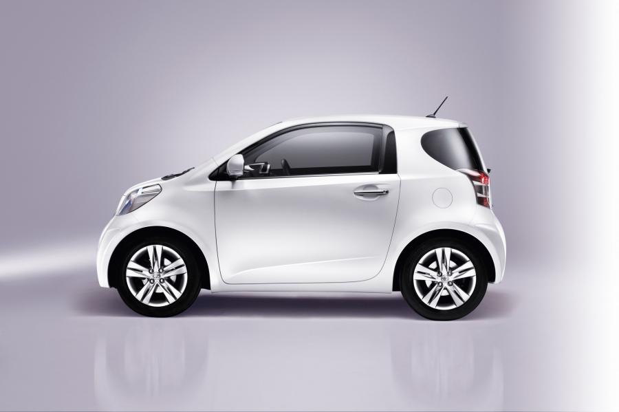  Toyota iQ 2008 года  (фото 128 из 225)